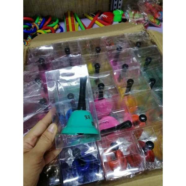 Chuông lắc cầm tay