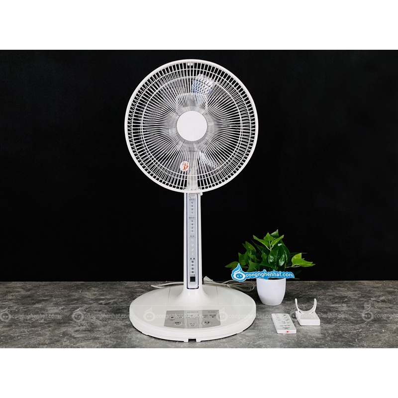 |Top bán chạy| Quạt điện Hitachi HEF-AL300D 8 cánh 4 tốc độ gió- Hàng nội địa Nhật - Bảo hành 12 tháng - Hàng mới 100%