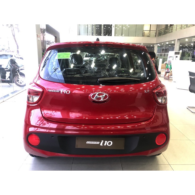 Đèn hậu Hyundai i10 Grand hatchback (chính hãng) MSP: 92402-B4000