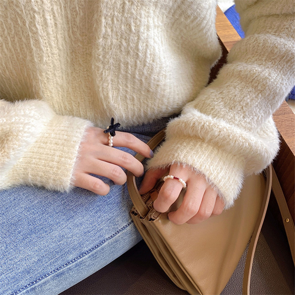 Nhẫn Nhung Đen Đính Ngọc Trai Hình Nơ Sang Trọng Thanh Lịch Cho Nữ