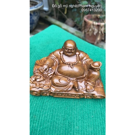 Tượng gỗ di lặc vạn sự như ý để ô tô phong thủy