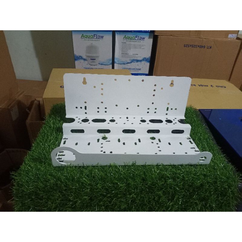 Giá sắt máy lọc nước Ro