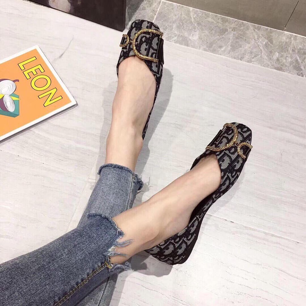 giày bệt thổ cẩm khuy chữ D | BigBuy360 - bigbuy360.vn