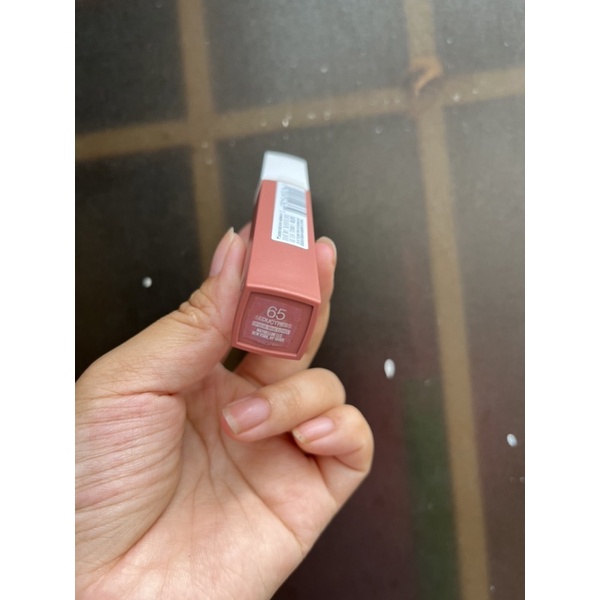 Son kem lỳ lâu trôi Maybelline Superstay Matte Lip Ink Seductress 65, Màu nâu đất