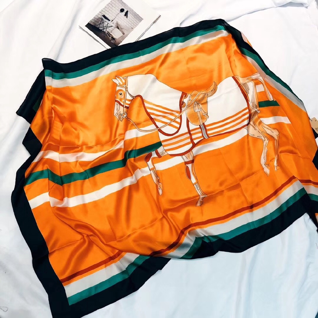 Khăn Choàng Lụa Mềm In Hình Ngựa Thời Trang Đi Biển Mùa Hè Cho Nữ