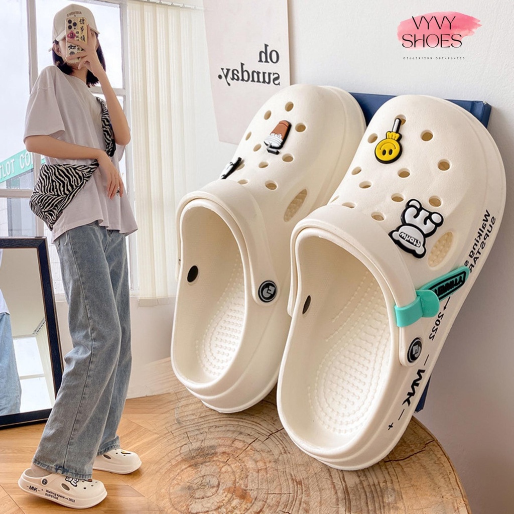 Dép Cross nữ kèm charm, dép bánh mì nữ đế cao siêu dễ thương, cực êm chân giúp cho outfit của bạn chất hơn