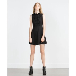 Đầm cổ bèo phối ren hoa Zara sz S