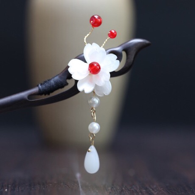 Trâm cổ trang cao cấp đính hoa nhuỵ đỏ