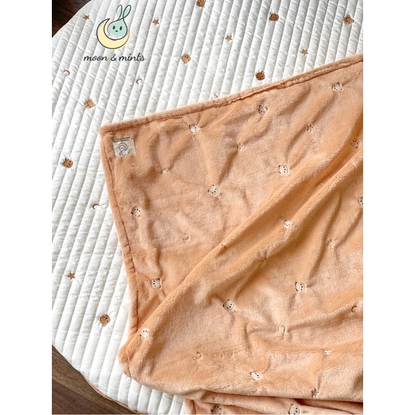 Chăn lông nhung tuyết thêu họa tiết cho bé Moon&Mints, 2 lớp dày dặn