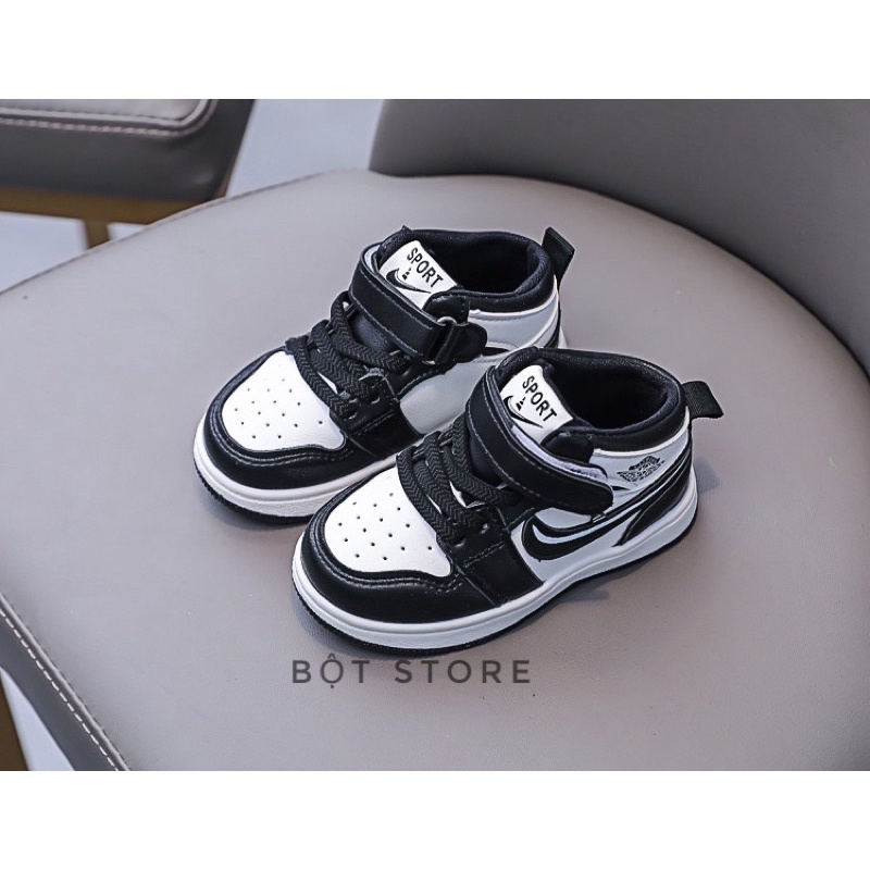 Giày sneaker siêu phẩm cho bé cao cấp