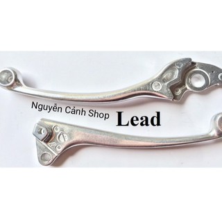 tay thắng xe lead một cập