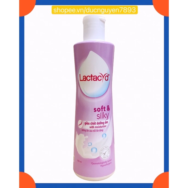 Dung dịch vệ sinh phụ nữ hằng ngày LACTACYD SOFT AND SILKY