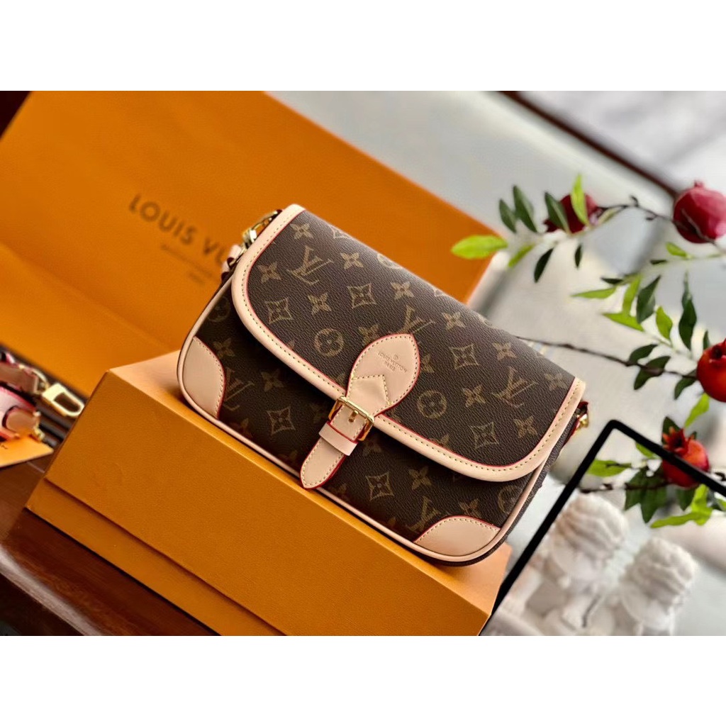 Túi LOUIS VUITTON LV bản 2 dây kẹp nách hay deo chéo đều được