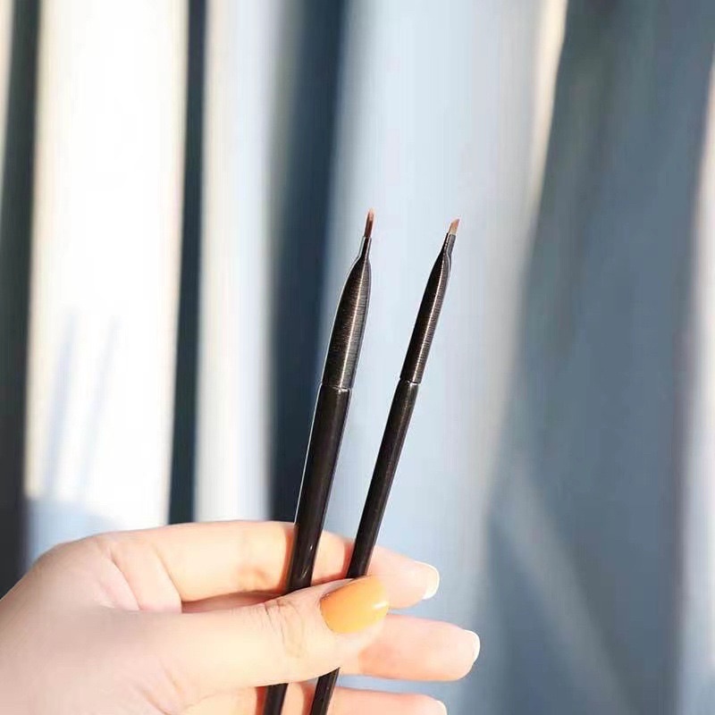 Set 2 cây cọ kẻ eyeliner , kẻ mày vẽ mắt cực mảnh vát xéo