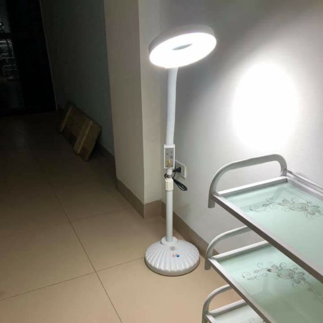 Đèn led chân nhẹ , đèn nối nặn mụn
