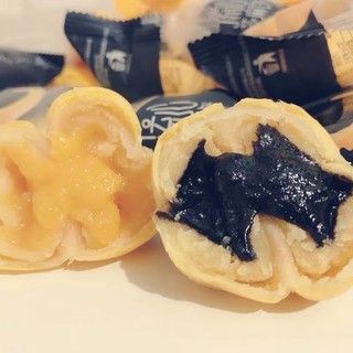 Bánh pía trứng kim sa
