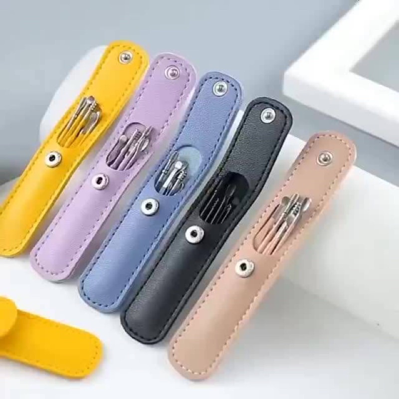 Bộ Dụng Cụ Lấy Ráy Tai 6 Món Vỏ Da Tiện Lợi Làm Bằng Thép Không Gỉ. Chăm Sóc Tai Chuyên Nghiệp