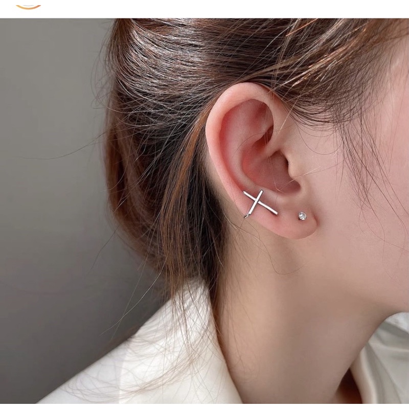 Bông tai thanh viền sau, chữ thập thiết kế xinh xắn