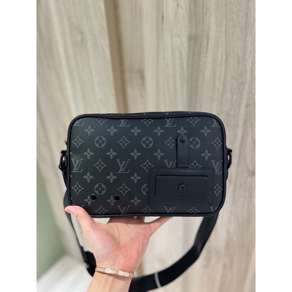 Túi đeo chéo LV cao cấp có sẵn