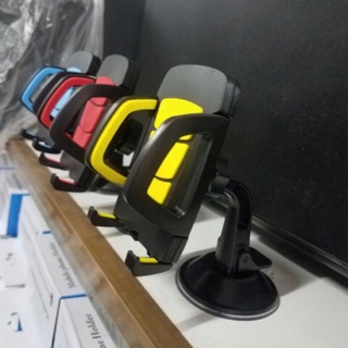 Giá đỡ điện thoại trên ô tô
