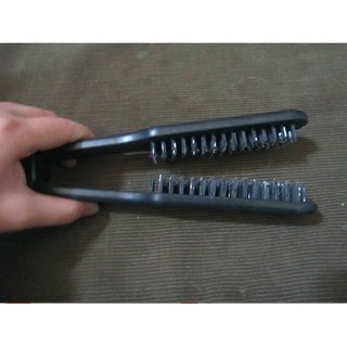 LƯỢC KẸP DUỖI NHỰA