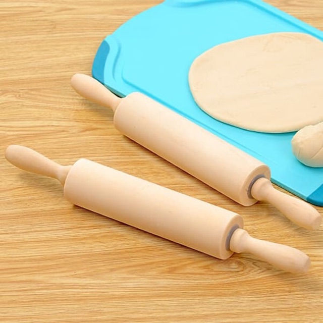 Cán bột gỗ có trục xoay