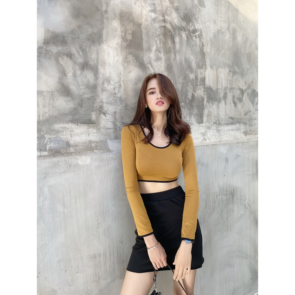 Áo Croptop Tay Dài Cổ Tròn Ôm Body Chất Thun Co Giãn Tốt Mati House - YA036180