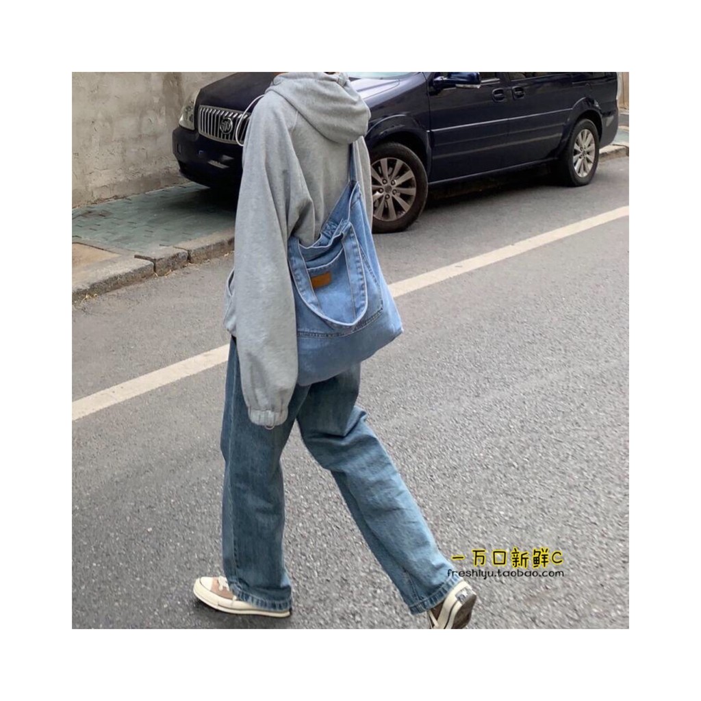 Túi tote đeo chéo vải bò jeans hot trend