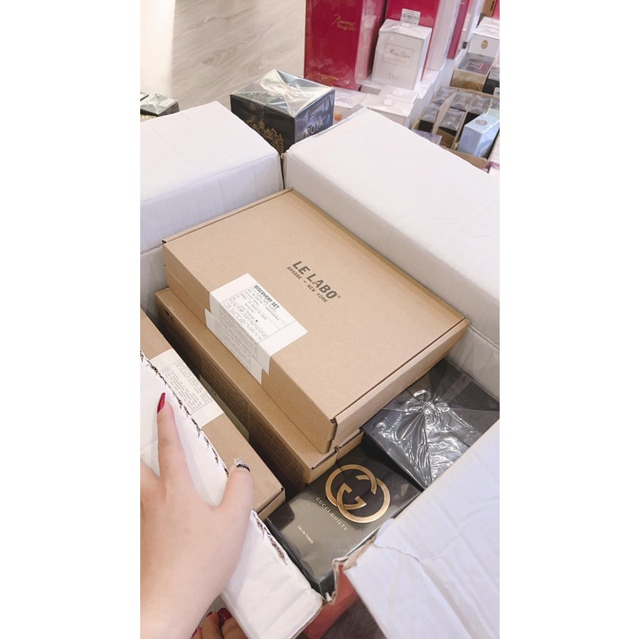 Set mini Discovery Set gồm 17 Vial x 1,5ml mùi hot nhất của Le Labo để lựa chọn mùi yêu thích nhất nhé!