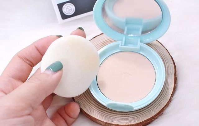 Phấn Phủ Nén Kiềm Dầu The Face Shop Oil Clear Smooth & Bright Powder