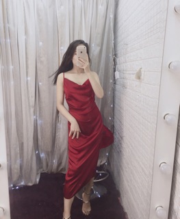Váy lụa cổ đổ