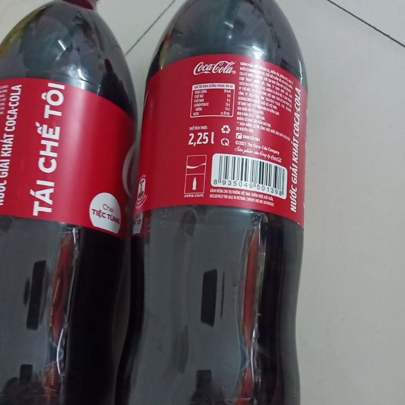 Coca cola hương vị nguyên bản giảm đường chai to 2.25 lít
