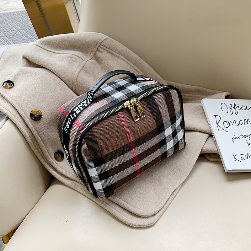 Túi Đựng Mỹ Phẩm Tiện Dụng Mang Đi Du Lịch Cho Bạn Gái