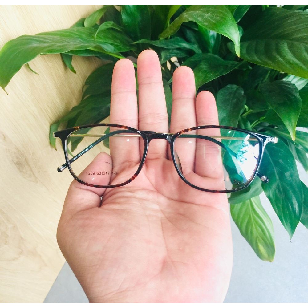 Gọng kính cận nữ Lilyeyewear mắt vuông bo tròn càng kính kim loại thanh mảnh nhẹ nhàng 1209 | BigBuy360 - bigbuy360.vn