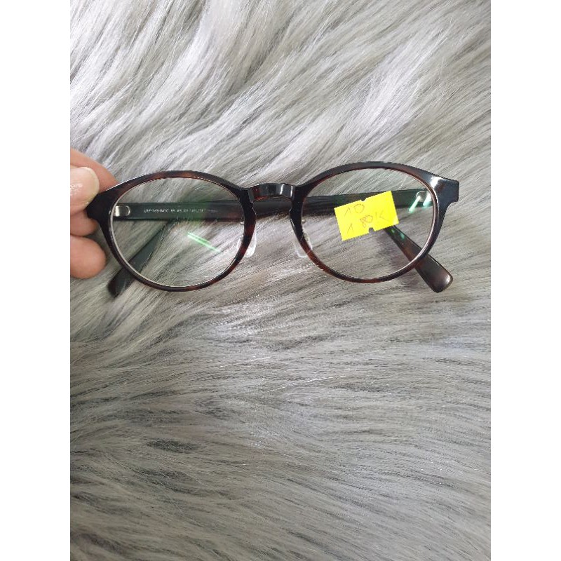 Kính si nhật mã 10