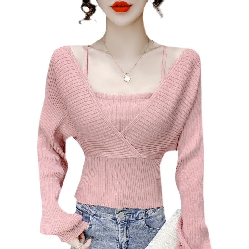 Autumn suit 2022 new style slim style, foreign style, short collar, short sling, fake two sweaters and knitted blouses