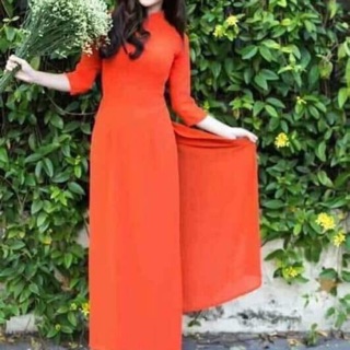 Áo dài truyền thống màu cam