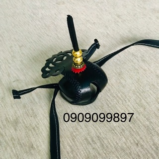 Mũ trùm đầu chim săn kiểu vương miệng