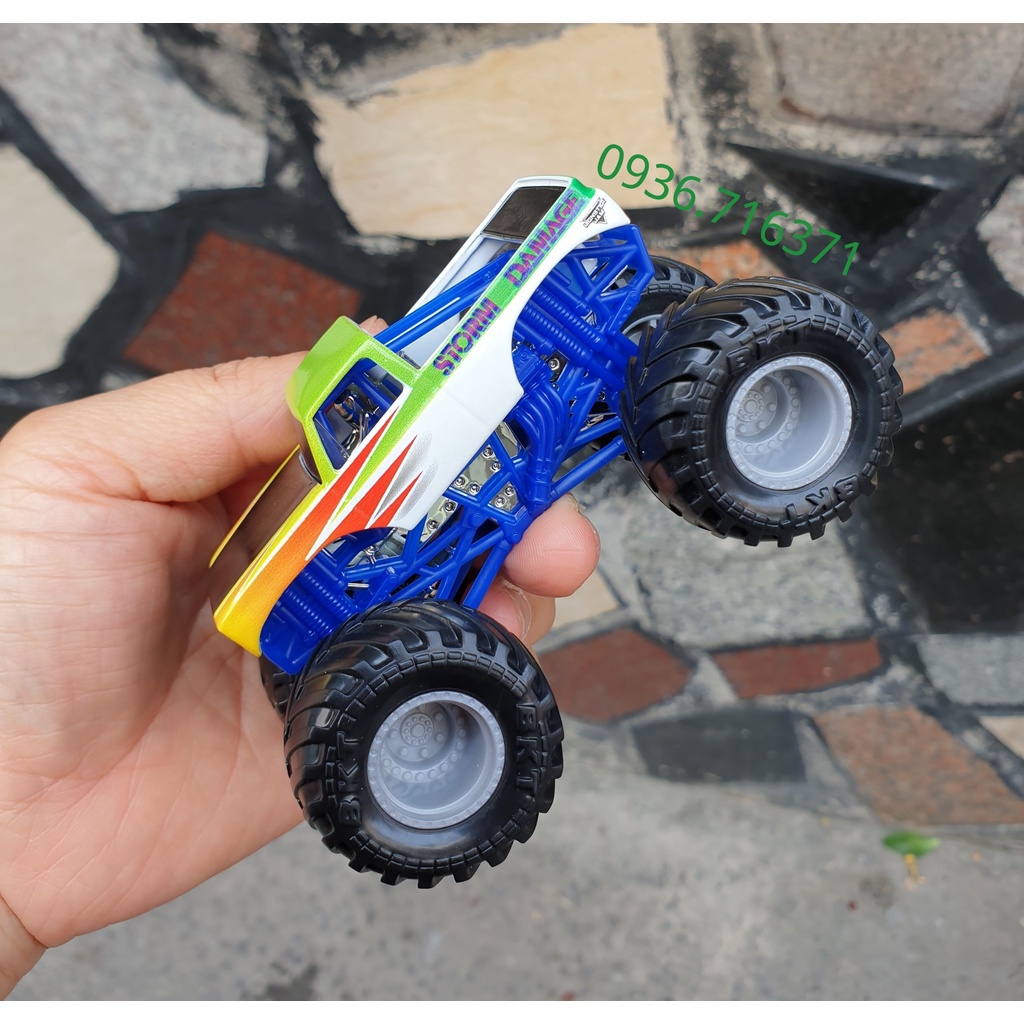 Mô hình xe tải quái vật Monster Jam MJ2 hàng Spin Master Canada