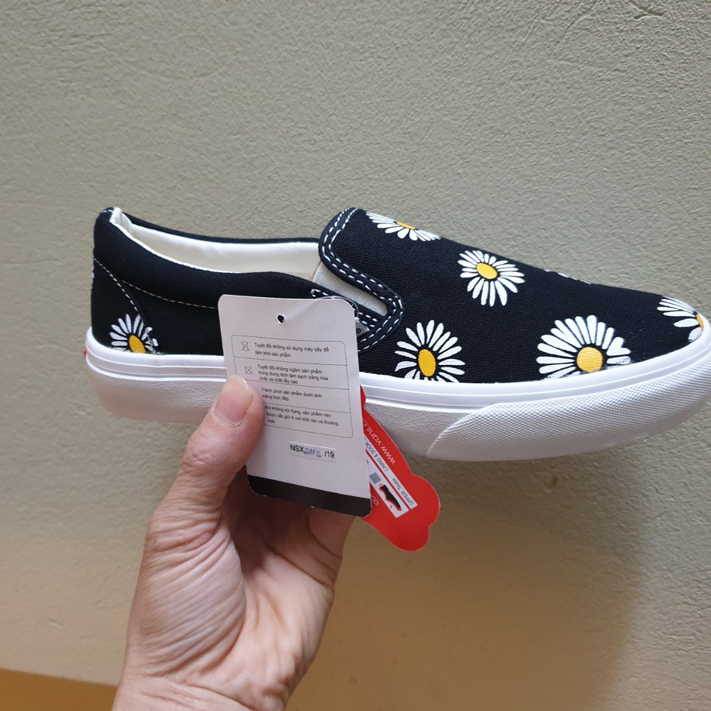 (Tặng hôp)Giày thể thao hoa cúc 3 mẫu | BigBuy360 - bigbuy360.vn