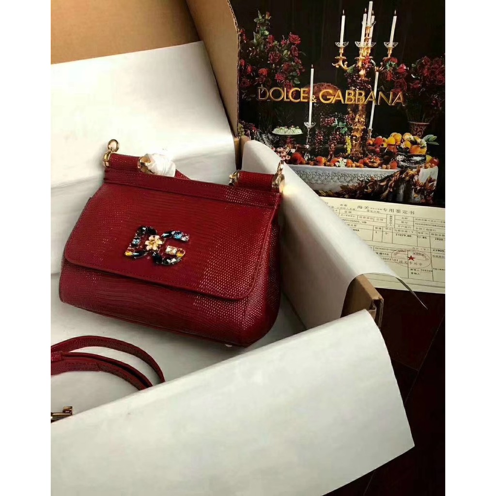 Túi xách có dây đeo chéo da thật sang trọng Dolce & Gabbana