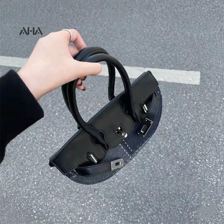 Túi xách denim AHA official nửa hình bán nguyệt có khóa thời trang cá tính dễ phối đồ cho nữ
