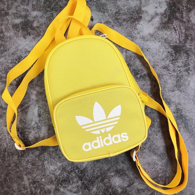 Balo adidas quai đeo