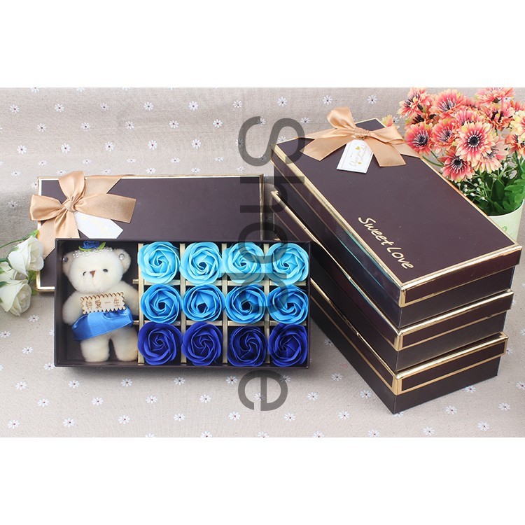 Hoa hồng sáp thơm 12 bông và gấu Good