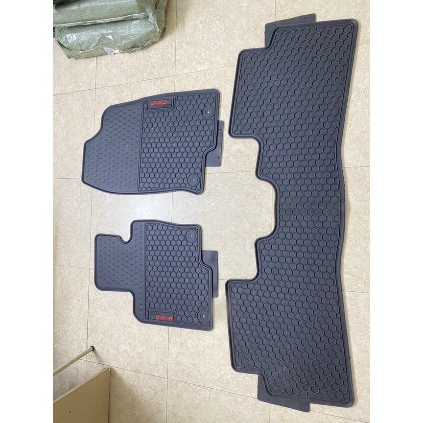 Thảm lót sàn cao su xe Mazda CX5/ CX-5 2018- 2022 cao cấp, loại đúc dày theo xe - Mẫu tổ ong chữ đỏ