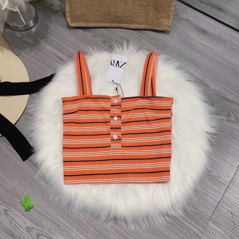 Áo thun nữ phong cách gợi cảm