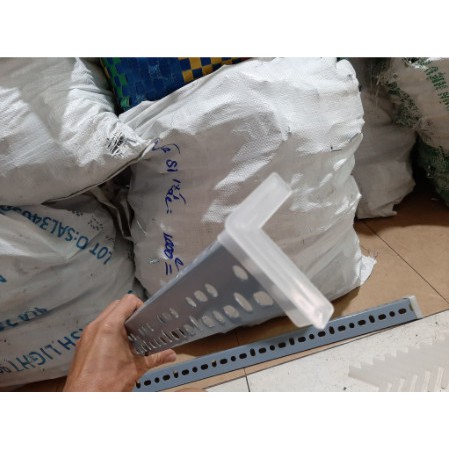 Chân vê lỗ Đầu bịt V lỗ, đế nhựa chịu tải V lỗ