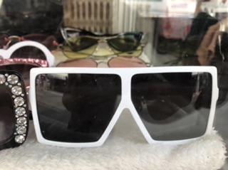 Kính cho bé Hot Trend 2018