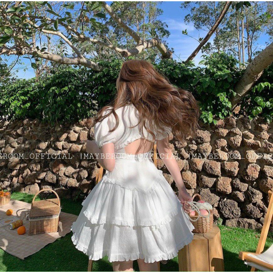 ĐẦM TRẮNG VIỀN BÈO TẦNG TAY BỒNG CUTOUT LƯNG | BigBuy360 - bigbuy360.vn