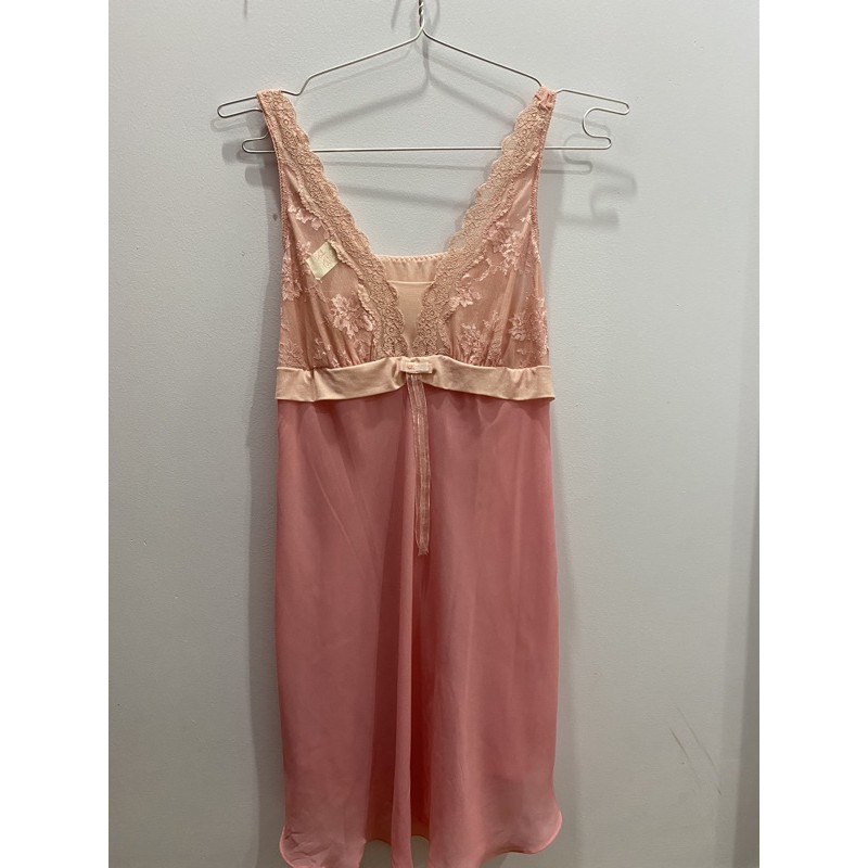 Váy hồng hiệu Fidelia